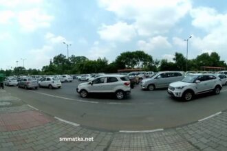 Dhaula Kuan Metro Station Parking